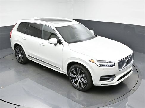 Used 2024 Volvo XC90 B6 Plus w/ Protection Package Premier image 45