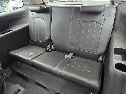 Used 2014 GMC Acadia SLT FWD image 16