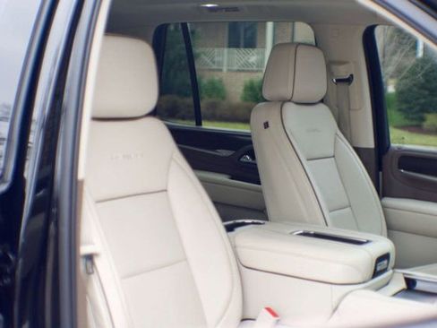 Used 2023 GMC Yukon Denali image 42