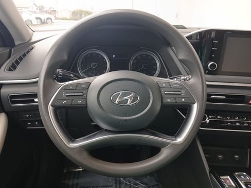 Used 2023 Hyundai Sonata SE w/ Cargo Package image 17