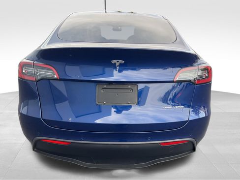 Used 2021 Tesla Model Y Long Range AWD/4WD image 6