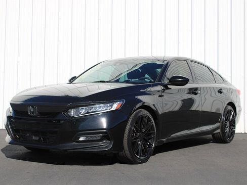 Used 2018 Honda Accord EX image 4