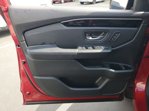 Certified 2025 Honda Pilot Touring image 23