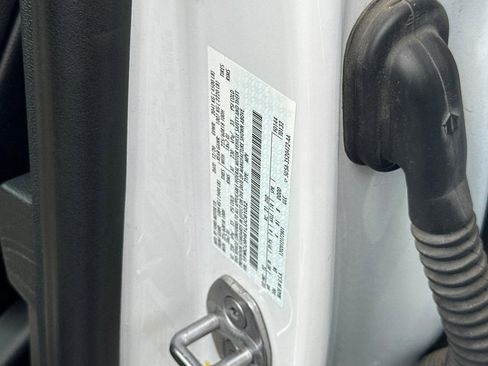 Used 2020 Ford Escape SEL image 35