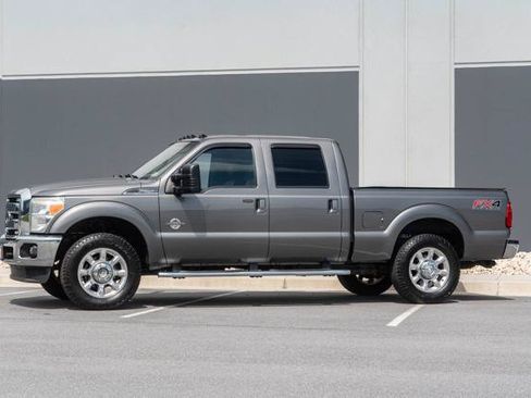 Used 2014 Ford F250 Lariat w/ Lariat Interior Package AWD/4WD image 3