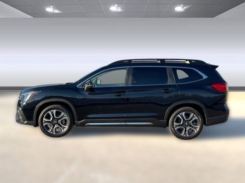 Used 2023 Subaru Ascent Limited image 2