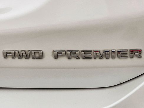 Used 2019 Chevrolet Equinox Premier AWD/4WD image 7