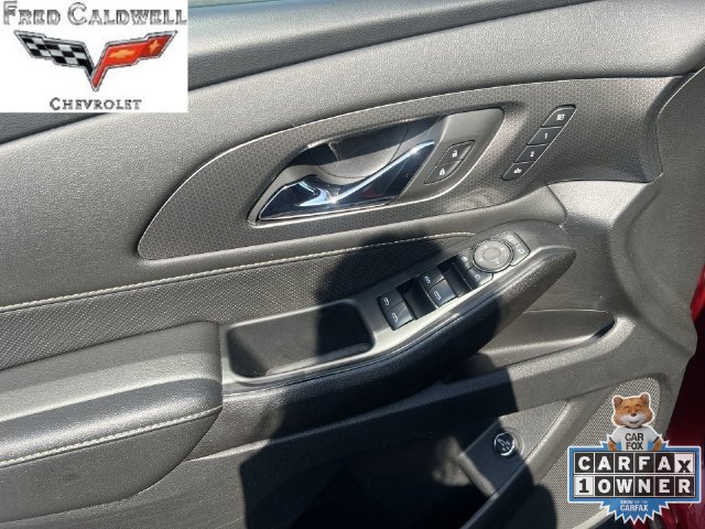 Used 2023 Chevrolet Traverse Premier FWD image 28