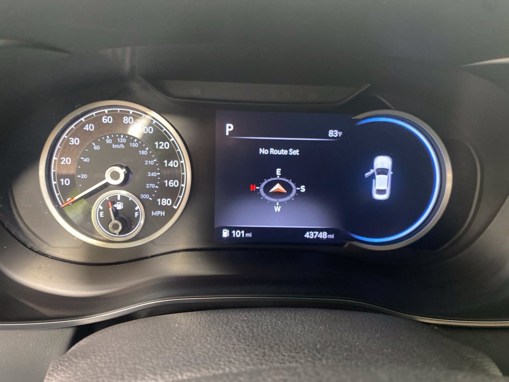 Used 2023 Genesis G70 2.0T AWD/4WD image 16