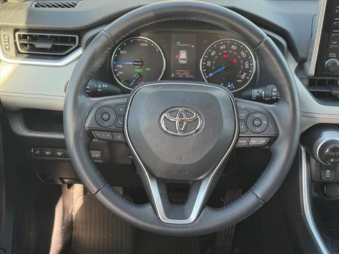 Used 2021 Toyota RAV4 XLE image 15