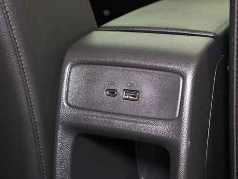 Used 2024 Chevrolet Trax RS w/ Sunroof Package FWD image 16