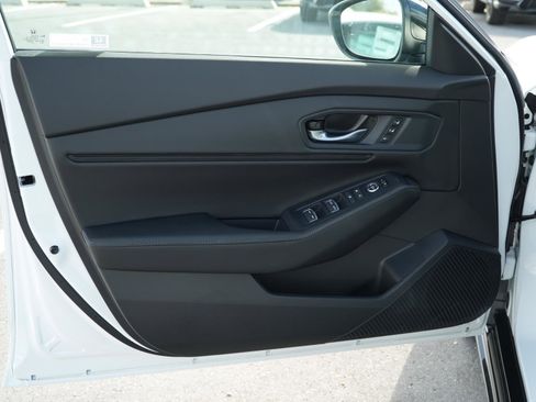 Used 2025 Honda Accord Sport image 12