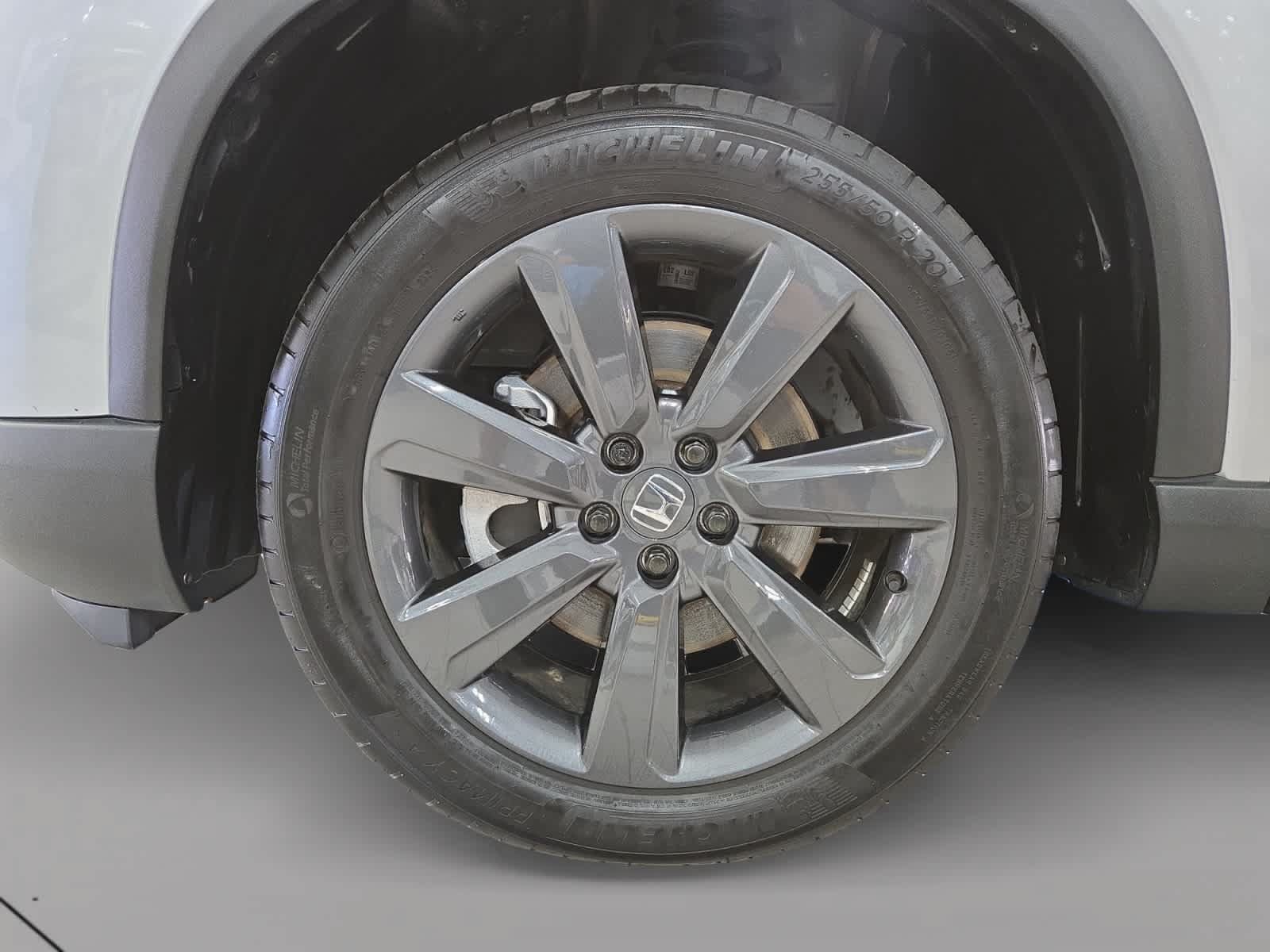 Used 2025 Honda Pilot Sport image 9