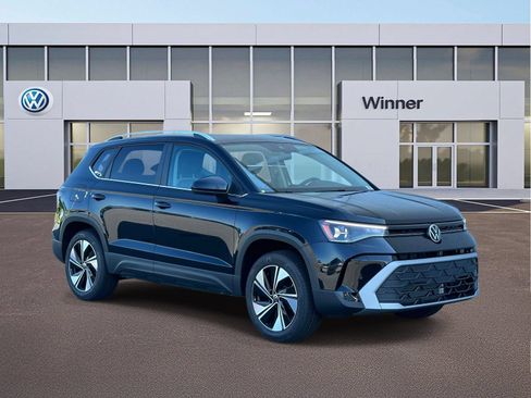 New 2026 Volkswagen Taos SE AWD/4WD image 8