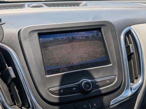 Used 2024 Chevrolet Equinox LS FWD image 24