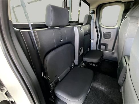Certified 2025 Nissan Frontier SV RWD image 20