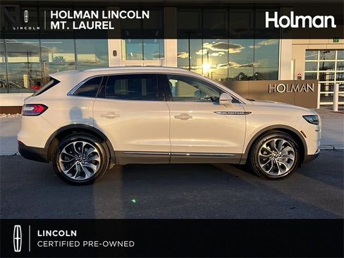 Used 2022 Lincoln Nautilus Reserve w/ Equipment Group 201A image 1