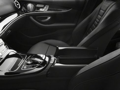 Used 2018 Mercedes-Benz E 400 4MATIC Sedan image 15