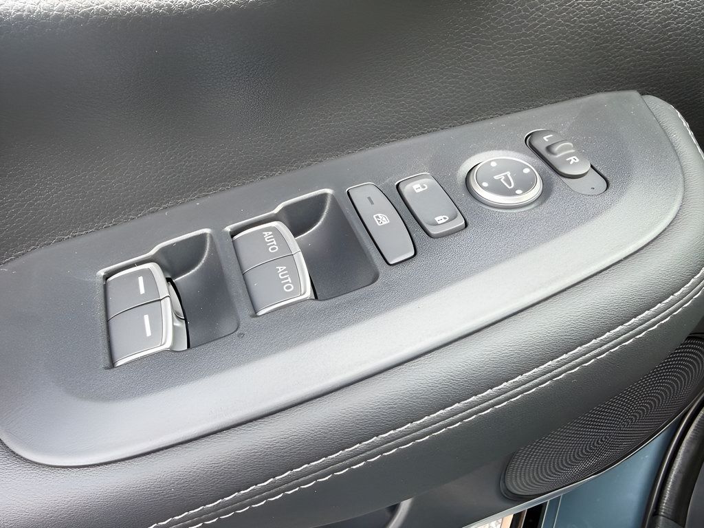 New 2027 Honda HR-V EX-L image 17