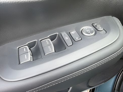 New 2027 Honda HR-V EX-L image 17
