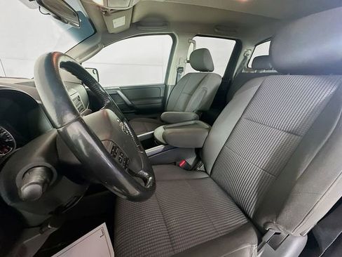 Used 2010 Nissan Titan SE w/ SE Value Truck Pkg image 19