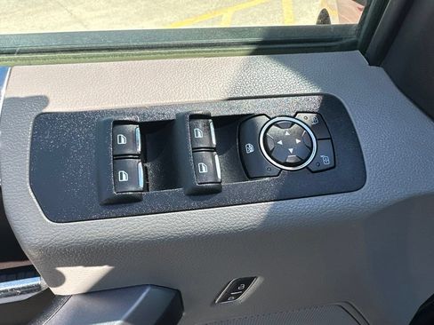 Used 2019 Ford F150 XLT AWD/4WD image 13