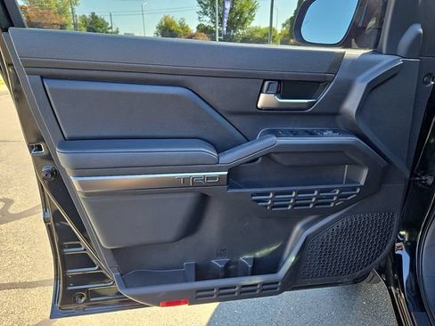 Used 2025 Toyota Tacoma TRD Sport AWD/4WD image 12
