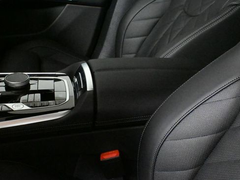 Used 2026 BMW X5 xDrive40i w/ M Sport Package image 26