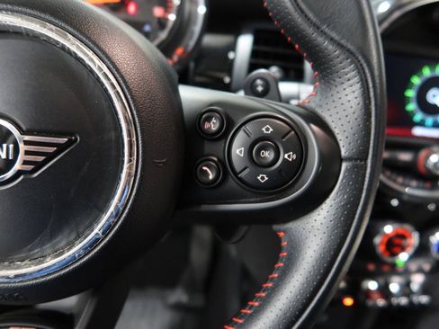 Used 2019 MINI Cooper S w/ Signature Upholstery Package FWD image 28