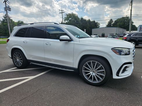 Used 2024 Mercedes-Benz GLS 450 4MATIC w/ AMG Line Exterior image 13