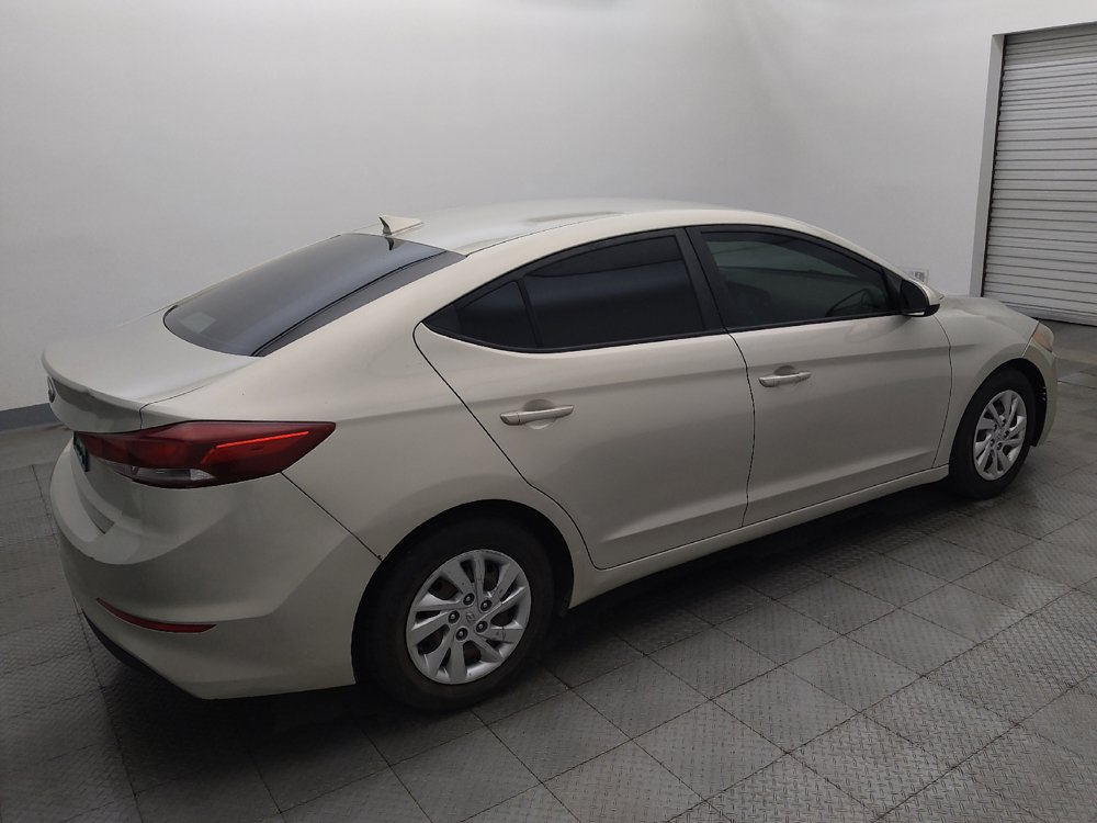 Used 2017 Hyundai Elantra SE FWD image 10
