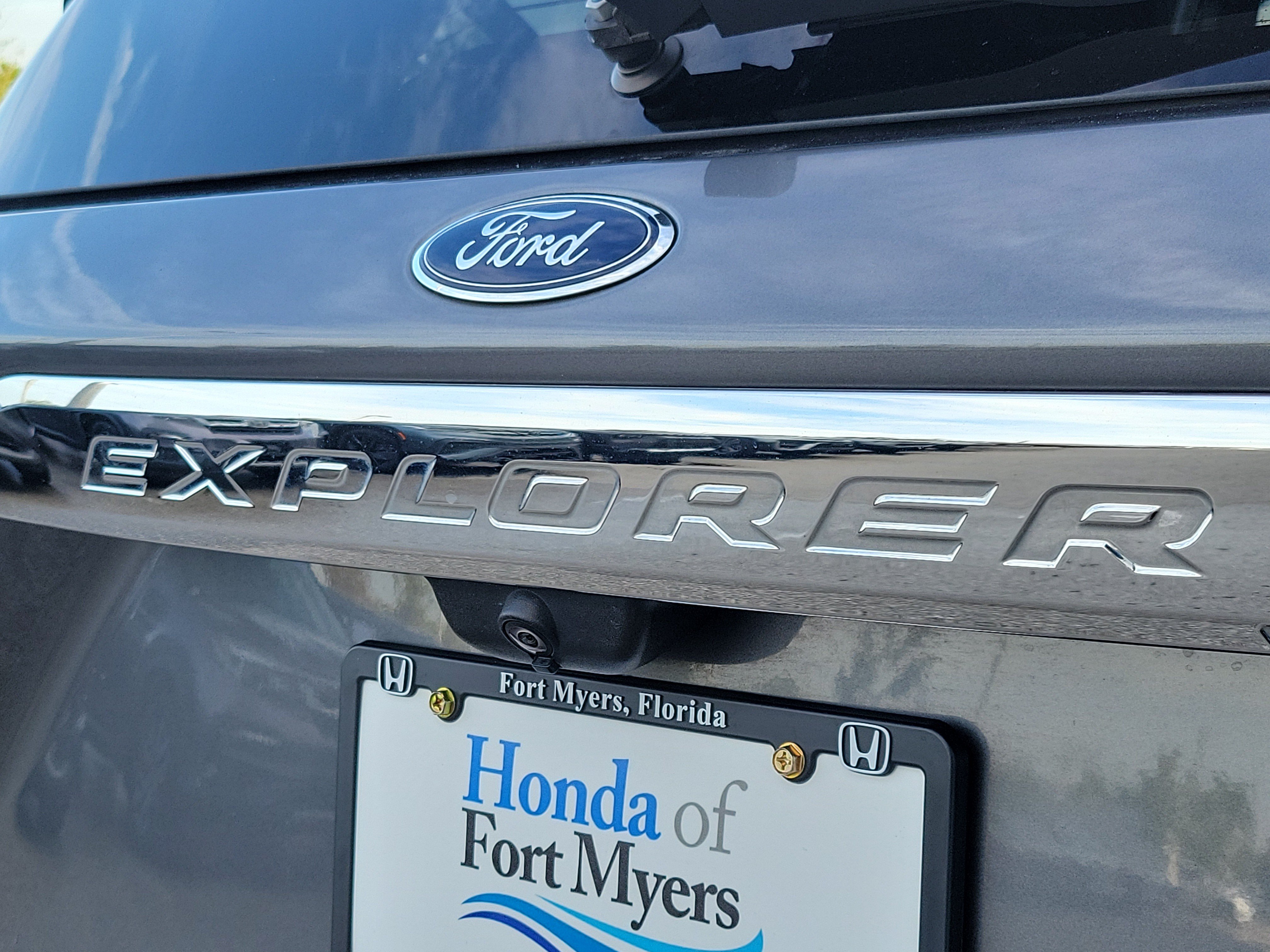 Used 2022 Ford Explorer Limited RWD image 8
