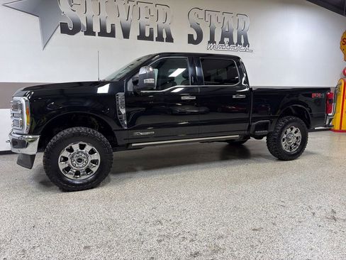Used 2023 Ford F250 Lariat w/ Lariat Ultimate Package AWD/4WD image 4