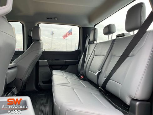 New 2026 Ford F250 XL w/ XL Chrome Package image 23