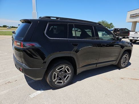New 2026 Jeep Cherokee Laredo AWD/4WD image 8