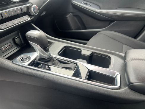 Used 2025 Nissan Sentra SV image 41