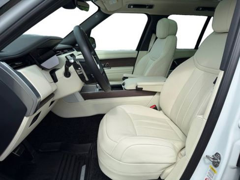 Certified 2025 Land Rover Range Rover SE AWD/4WD image 10