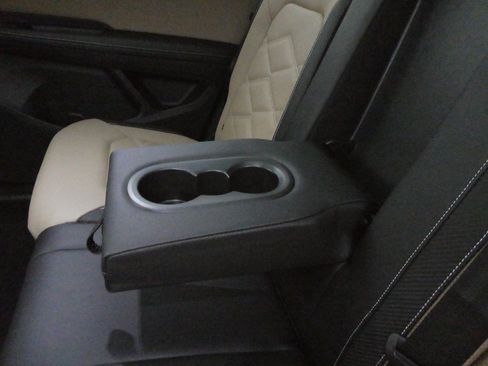 New 2026 Volkswagen Atlas Cross Sport SE image 38