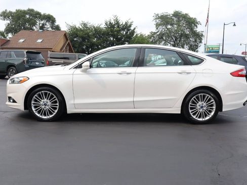 Used 2015 Ford Fusion SE w/ Equipment Group 202A FWD image 2