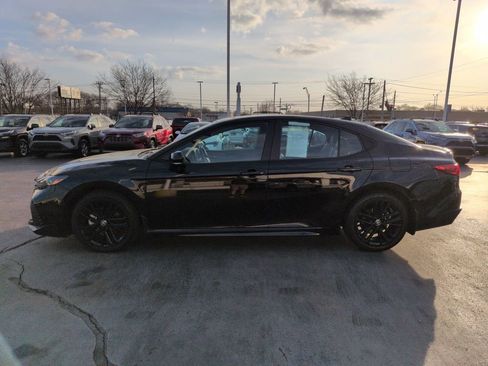 Certified 2025 Toyota Camry SE image 2