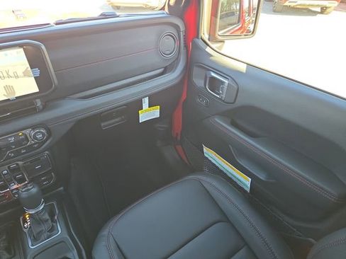 New 2026 Jeep Wrangler Unlimited Rubicon 392 w/ Quick Order Package 27X Moab AWD/4WD image 13