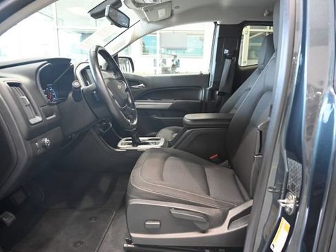 Used 2019 Chevrolet Colorado LT w/ LT Convenience Package RWD image 11