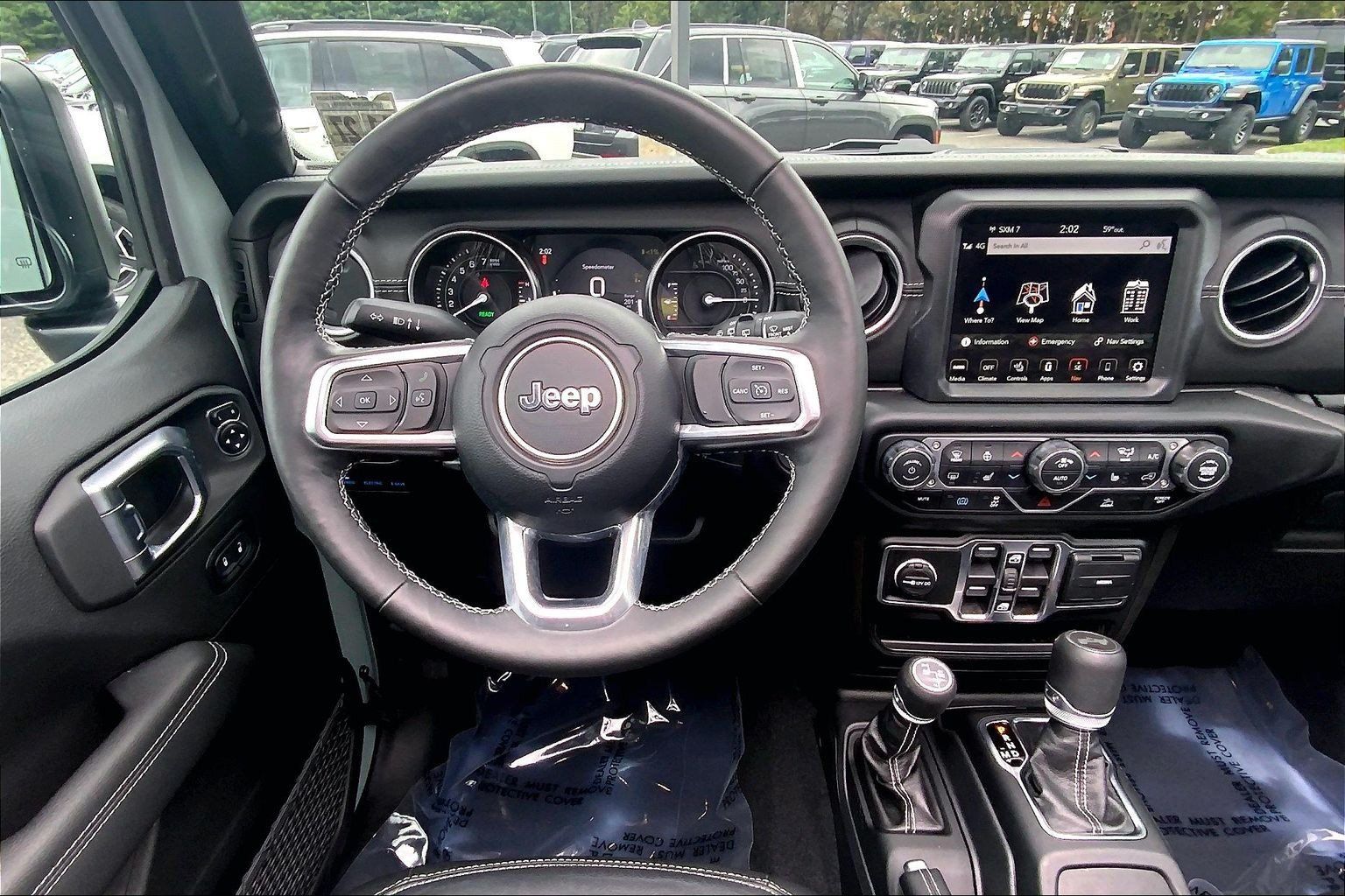 Used 2023 Jeep Wrangler Unlimited Sahara w/ Cold Weather Group AWD/4WD image 5