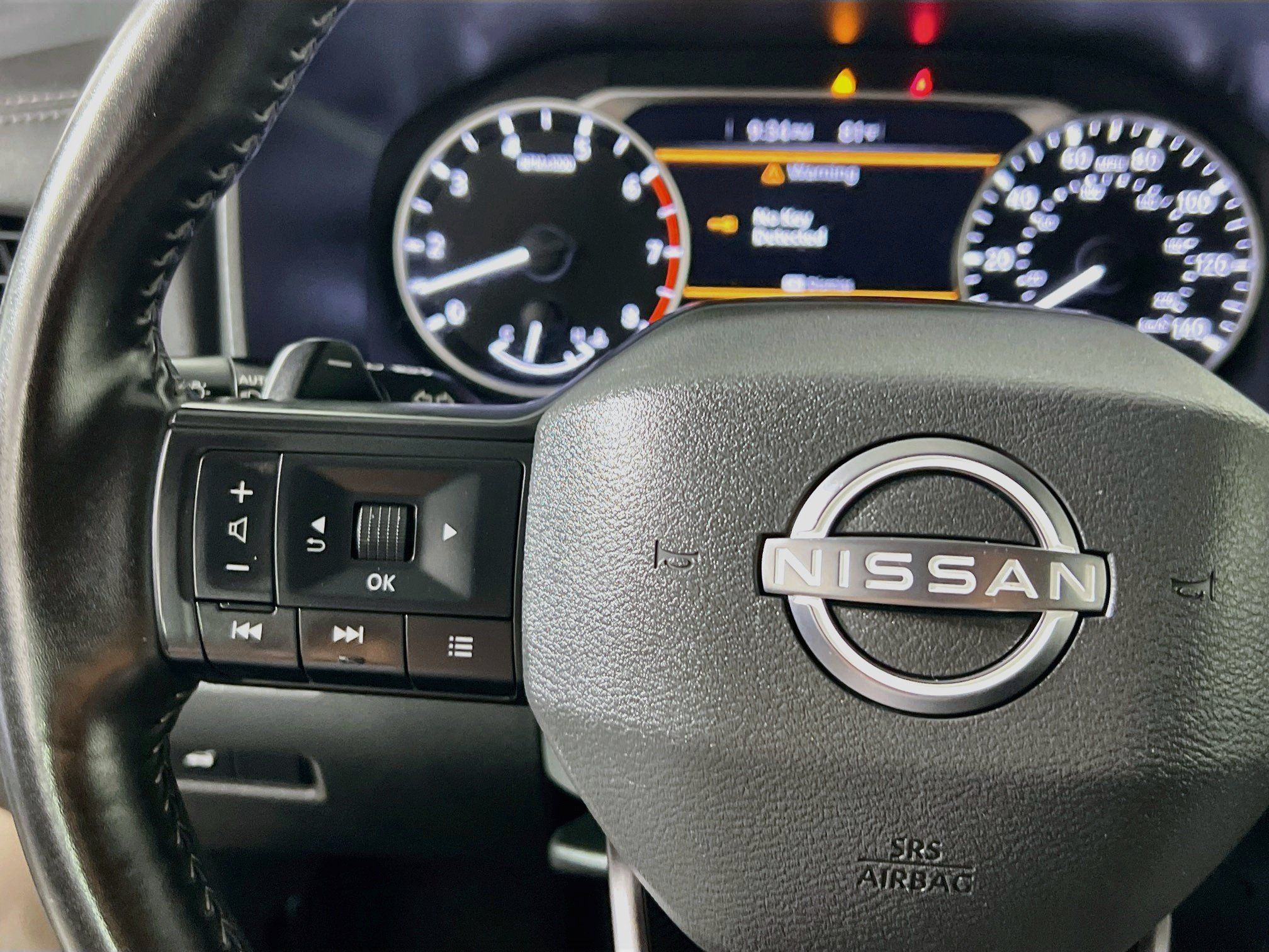 Used 2025 Nissan Rogue SV FWD image 18