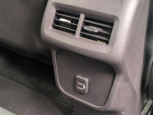 Used 2024 Chevrolet Equinox LT AWD/4WD image 32