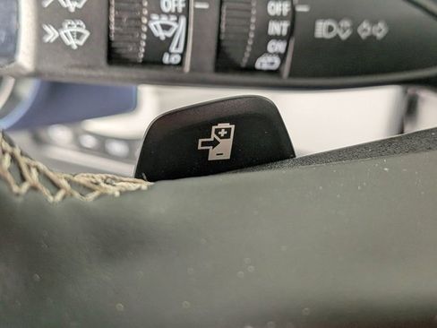 Certified 2025 Chevrolet Equinox EV LT w/ Convenience Package image 22