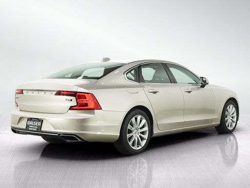 Used 2017 Volvo S90 T6 Momentum w/ Vision Package AWD/4WD image 5
