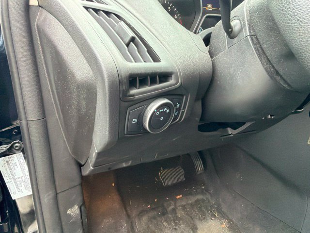 Used 2018 Ford Focus SE FWD image 20