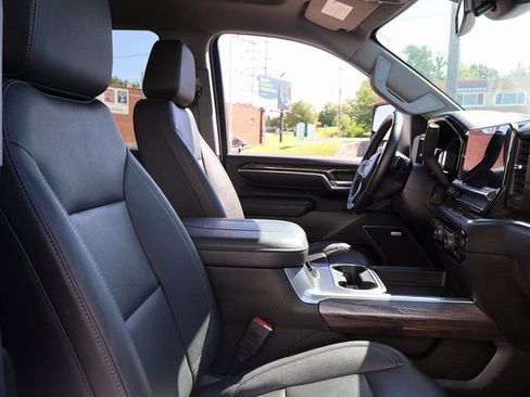 Used 2024 Chevrolet Silverado 2500 LTZ w/ LTZ Plus Package AWD/4WD image 8