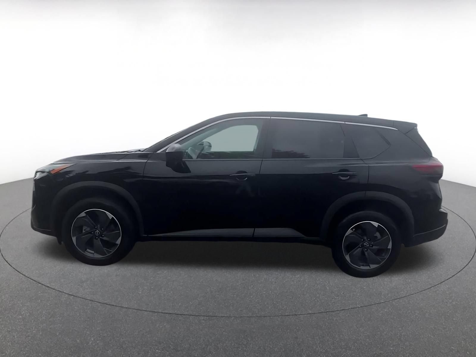 Used 2025 Nissan Rogue SV FWD image 8
